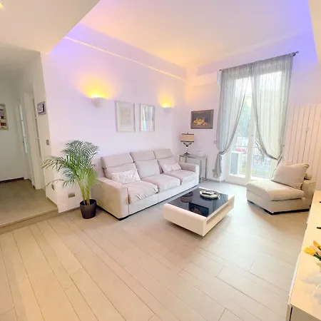 Apartment Augusto Marchesi House